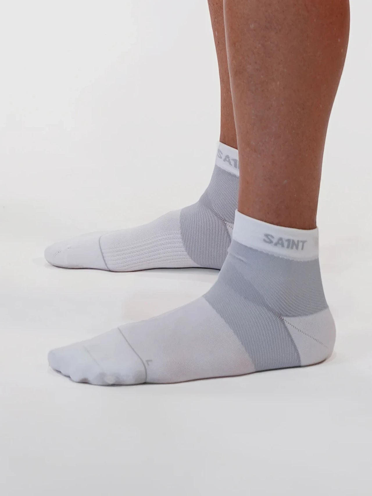 Low-Cut Ankle Support Socks - White